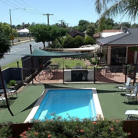 Motel Woongarra Rutherglen Bagian luar foto
